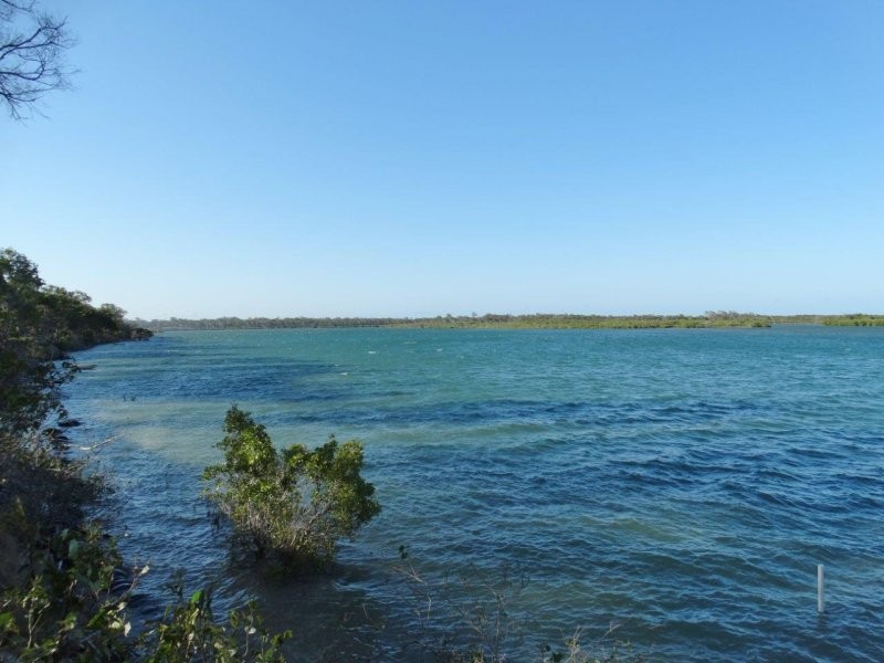 4 Pangola Street, Winfield QLD 4670