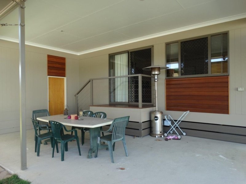 4 Pangola Street, Winfield QLD 4670