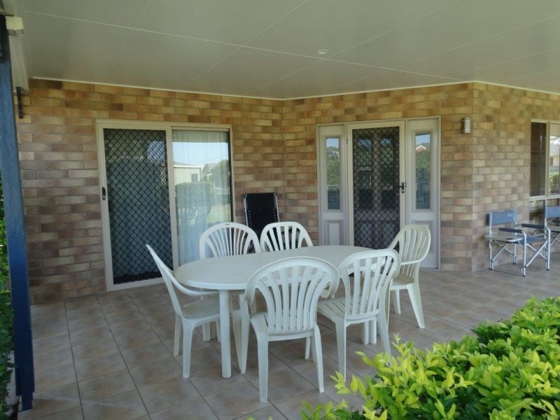 3 Island View Drive, Winfield QLD 4670