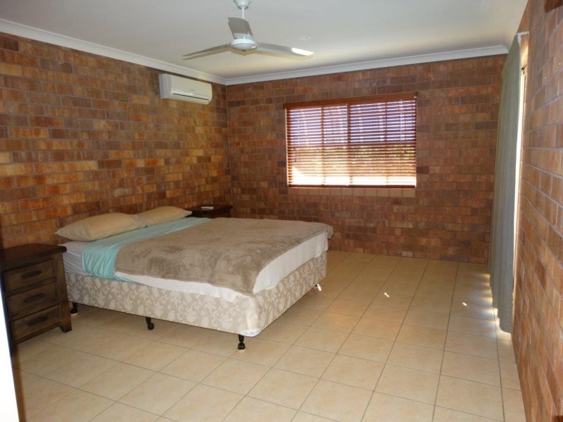 3 Island View Drive, Winfield QLD 4670