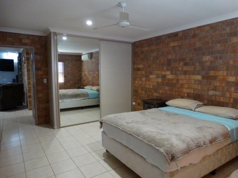 3 Island View Drive, Winfield QLD 4670