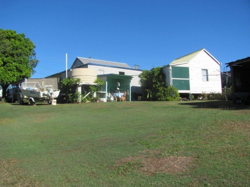 11 McPherson Street, Rosedale QLD 4674