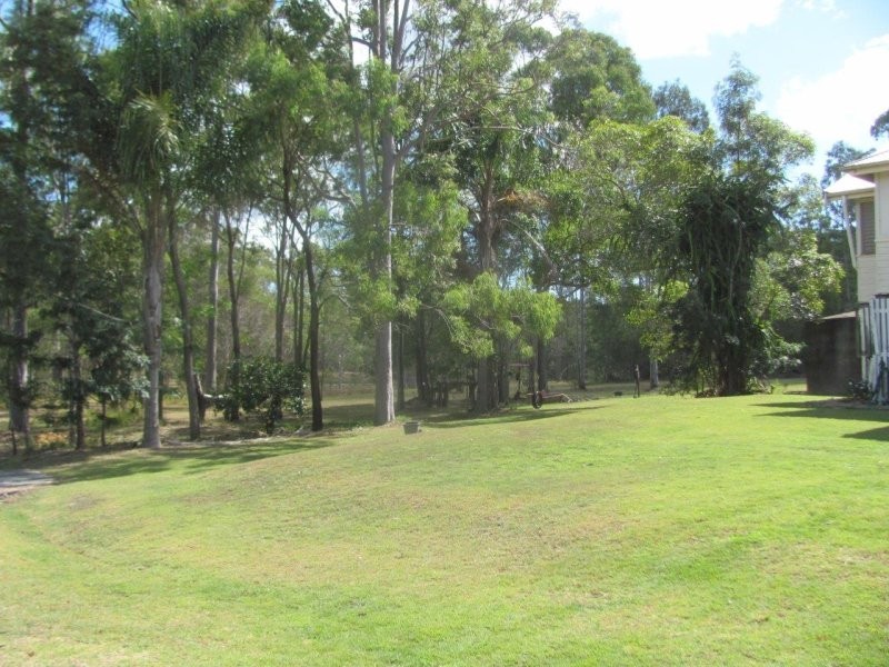 211 Coast Road, Baffle Creek QLD 4674