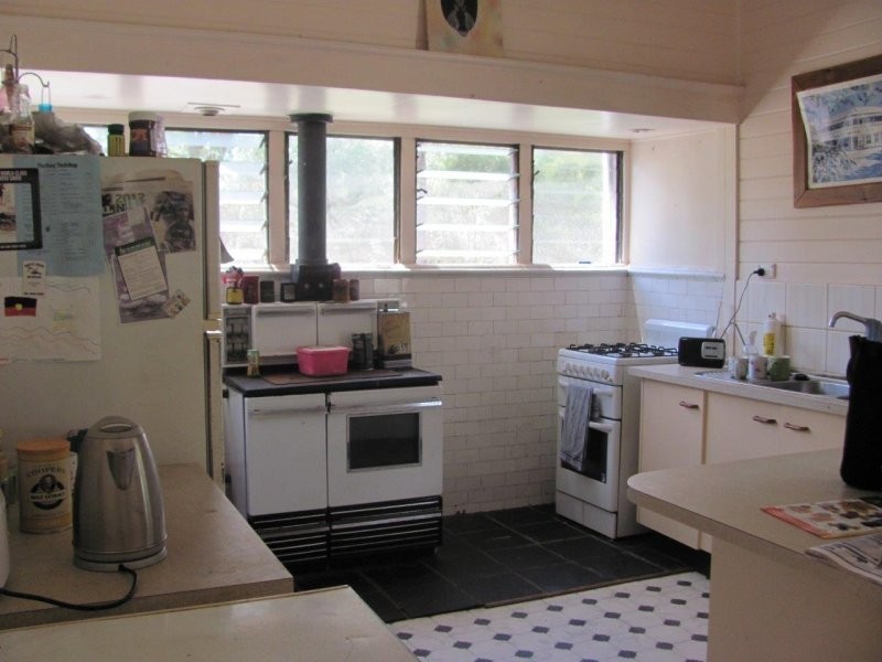 211 Coast Road, Baffle Creek QLD 4674