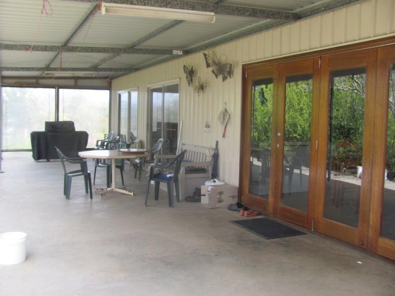 493 Cross Road, Euleilah QLD 4674