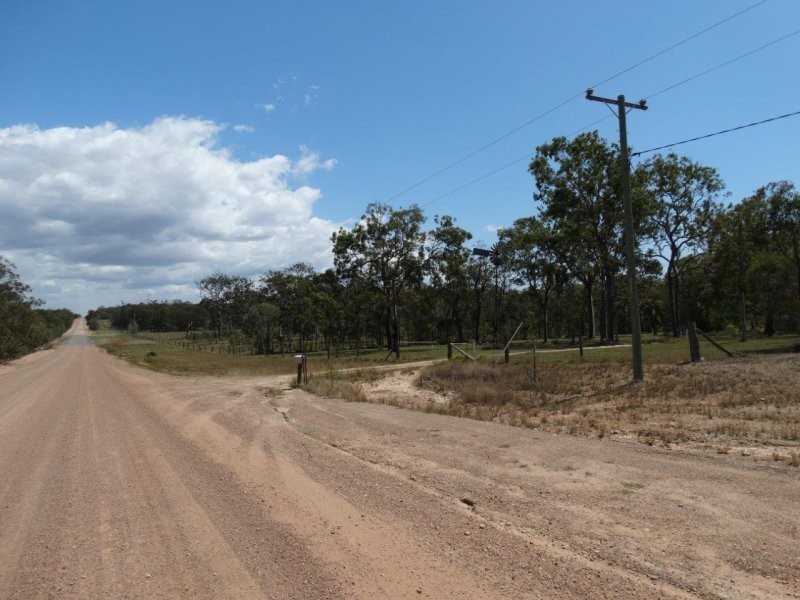 252 Matchbox Road, Deepwater QLD 4674