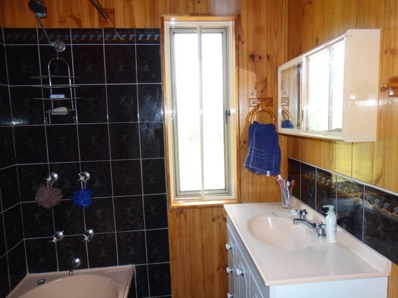 52 Ferry Road, Rosedale QLD 4674