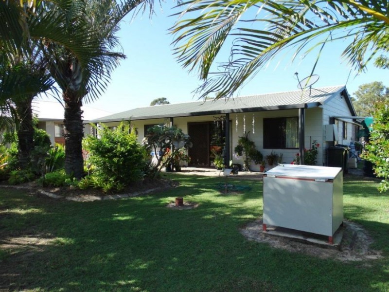 2 Pangola Street, Winfield QLD 4670