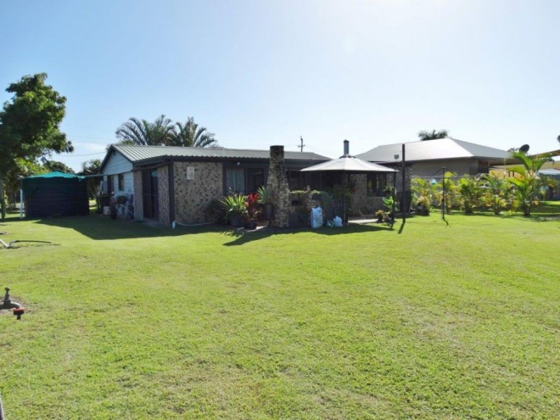 2 Pangola Street, Winfield QLD 4670