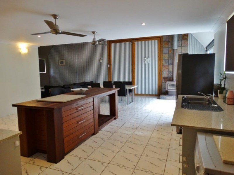 1305 Tableland Road, Mount Maria QLD 4674