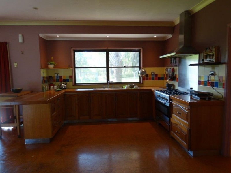 1677 Tableland Road, Mount Maria QLD 4674