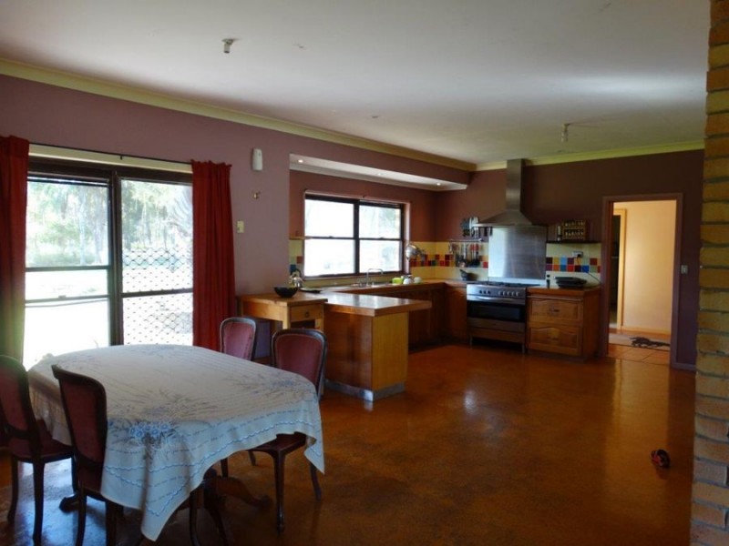 1677 Tableland Road, Mount Maria QLD 4674