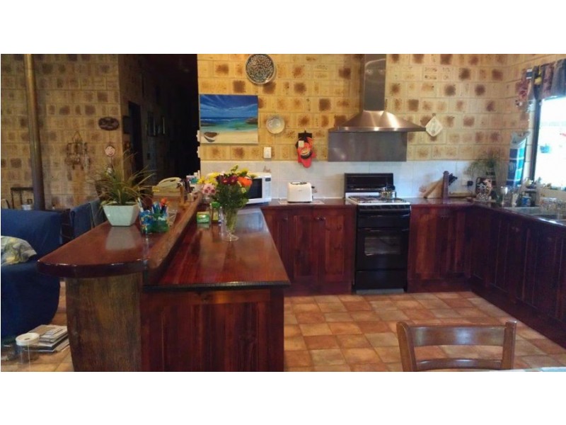 472 Matchbox Road, Deepwater QLD 4674