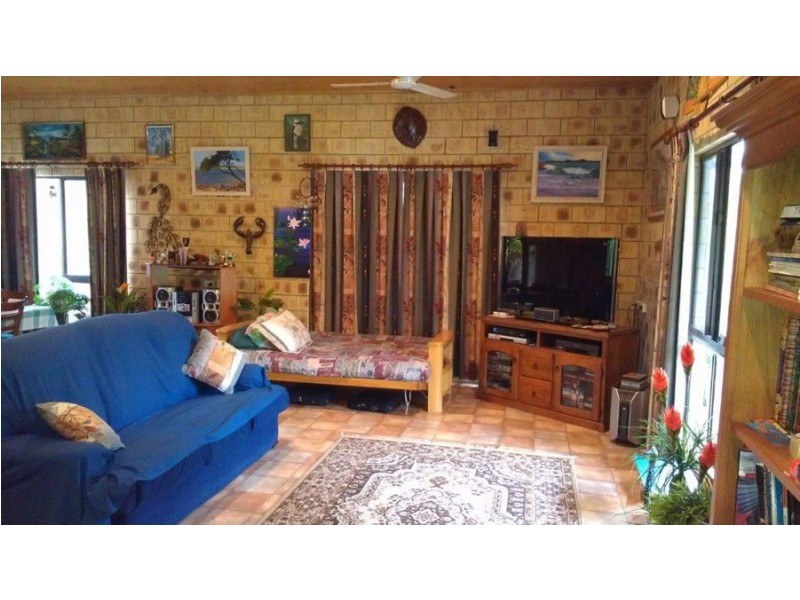 472 Matchbox Road, Deepwater QLD 4674