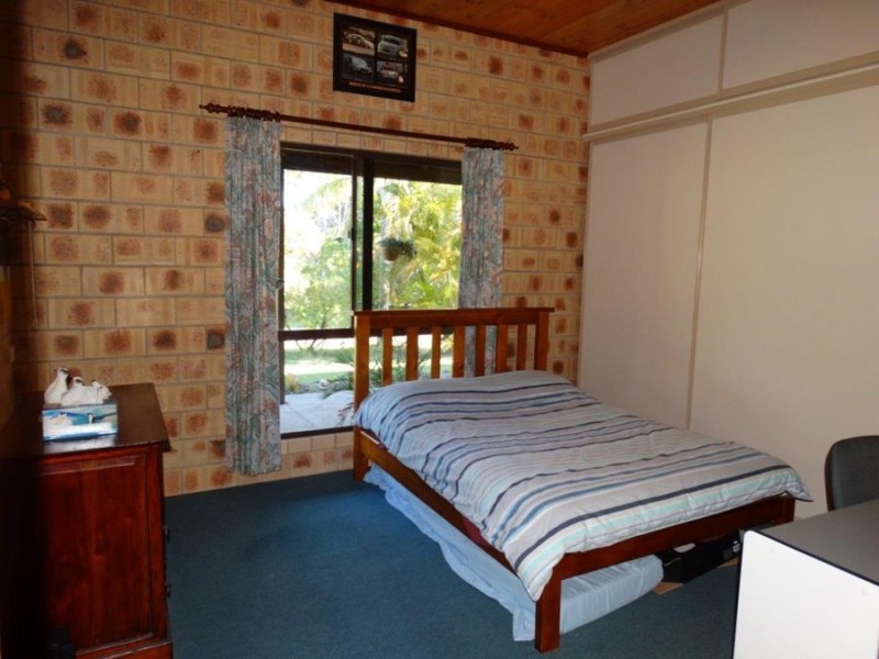 472 Matchbox Road, Deepwater QLD 4674