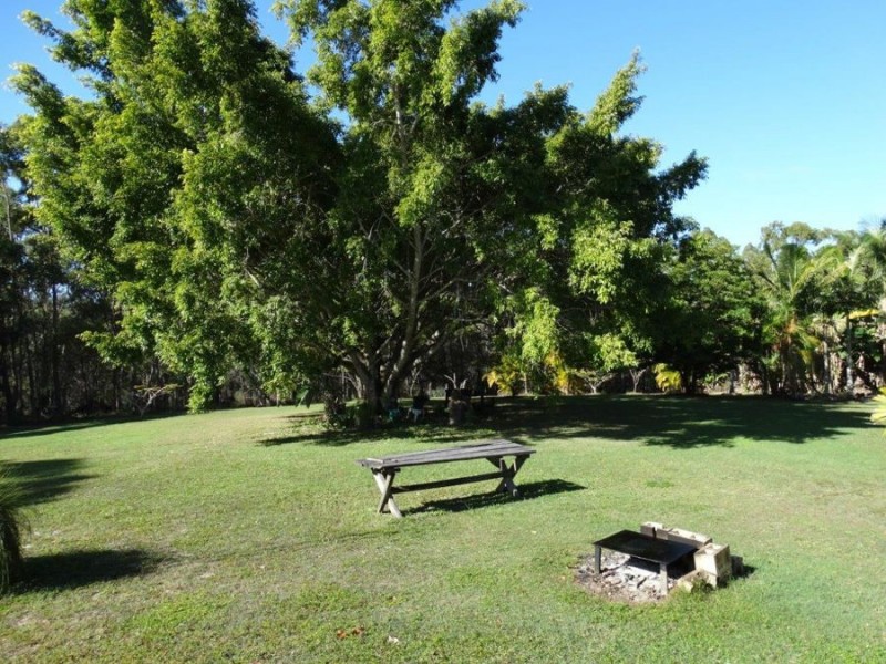 472 Matchbox Road, Deepwater QLD 4674