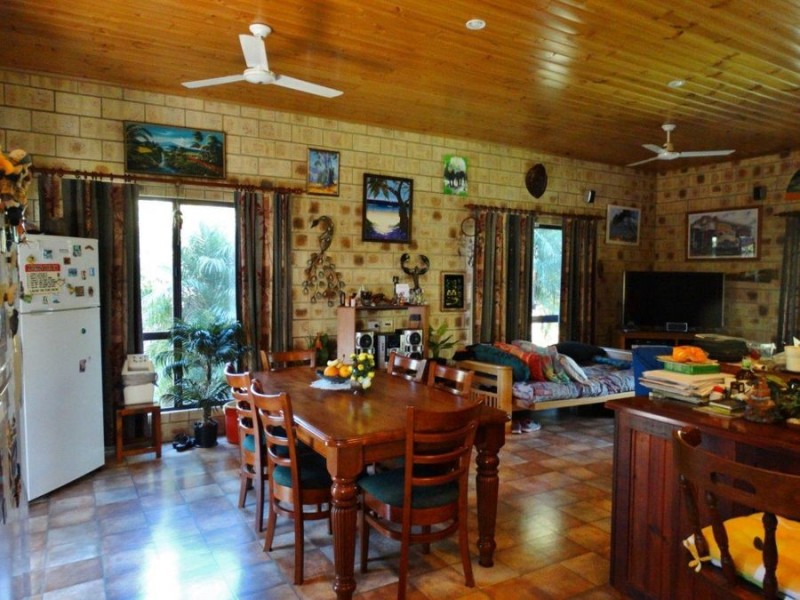 472 Matchbox Road, Deepwater QLD 4674