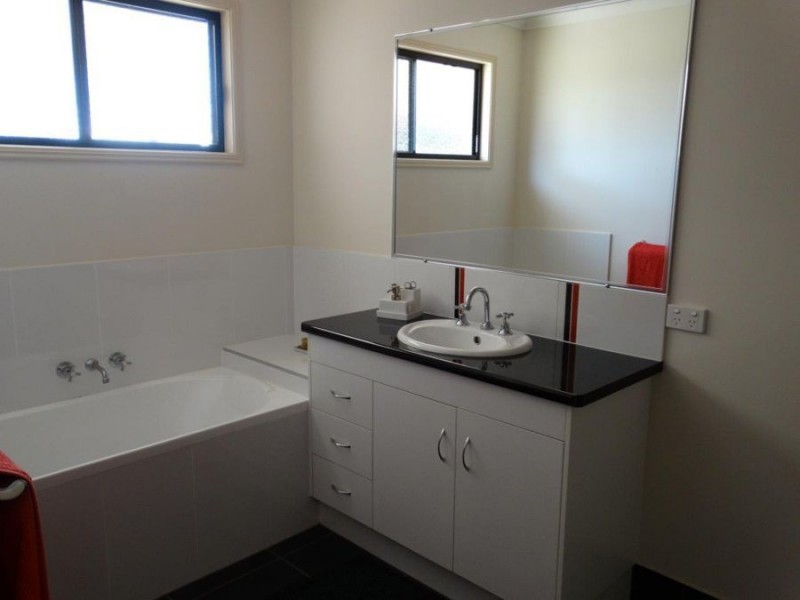 301 Whytallabah Road, Euleilah QLD 4674