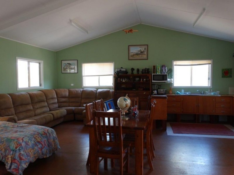 317 Whytallabah Road, Euleilah QLD 4674