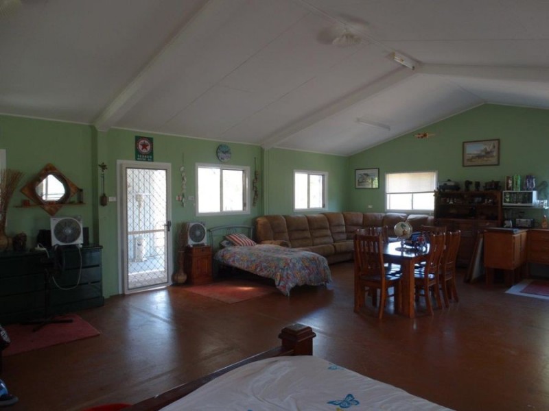 317 Whytallabah Road, Euleilah QLD 4674
