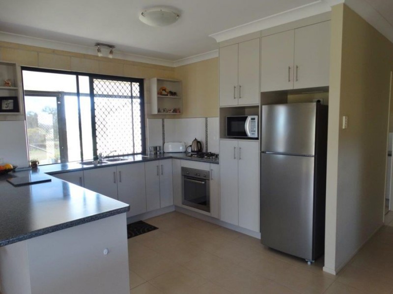 19 Hinrichs Road, Rosedale QLD 4674