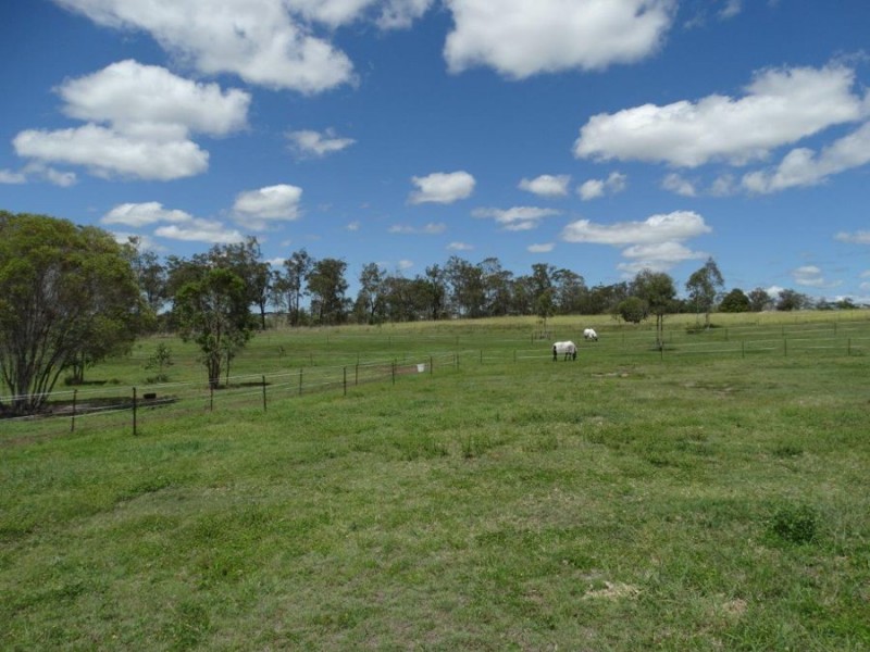 19 Hinrichs Road, Rosedale QLD 4674