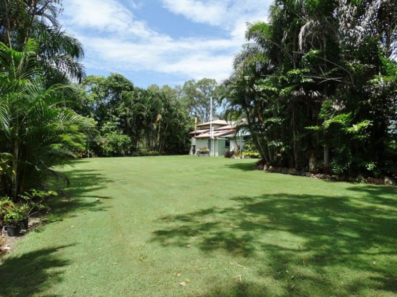 679 Coast Road, Baffle Creek QLD 4674