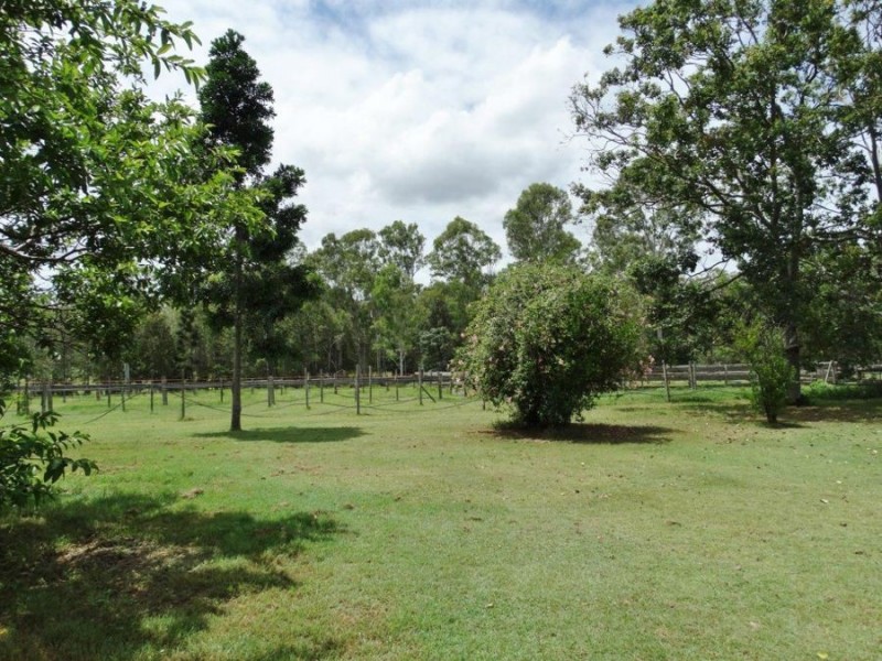 12 Kirchner Road, Oyster Creek QLD 4674