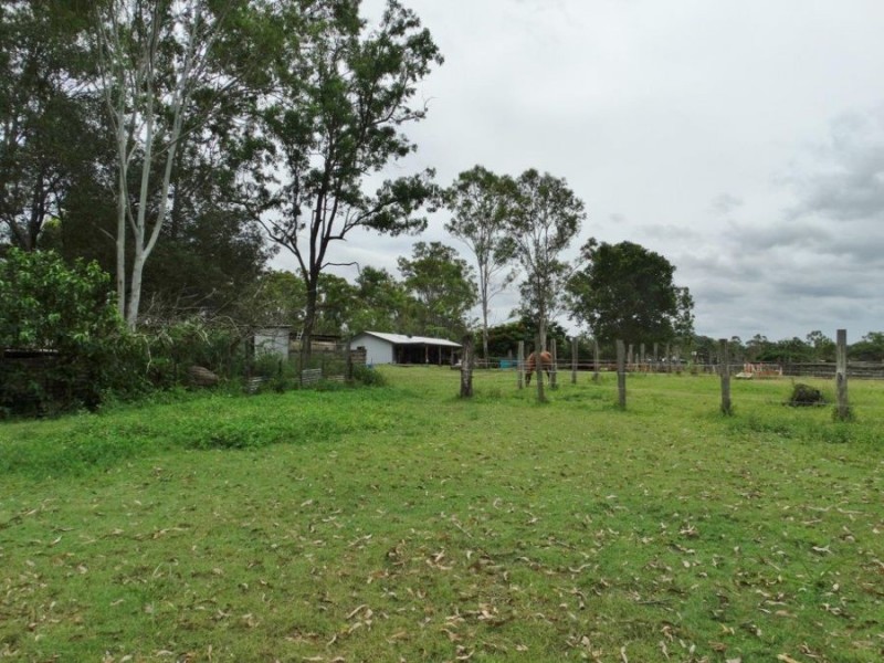 12 Kirchner Road, Oyster Creek QLD 4674