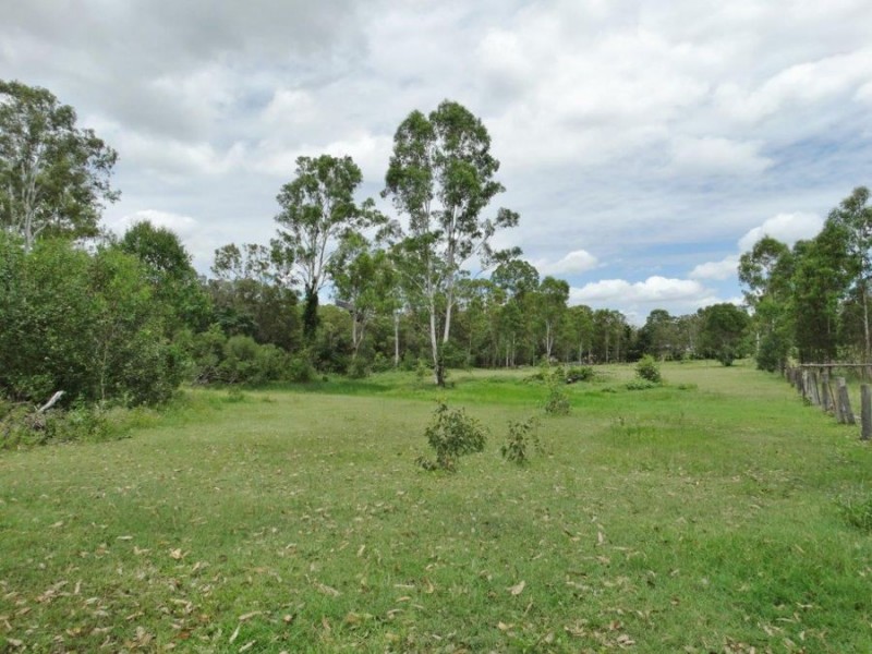 12 Kirchner Road, Oyster Creek QLD 4674