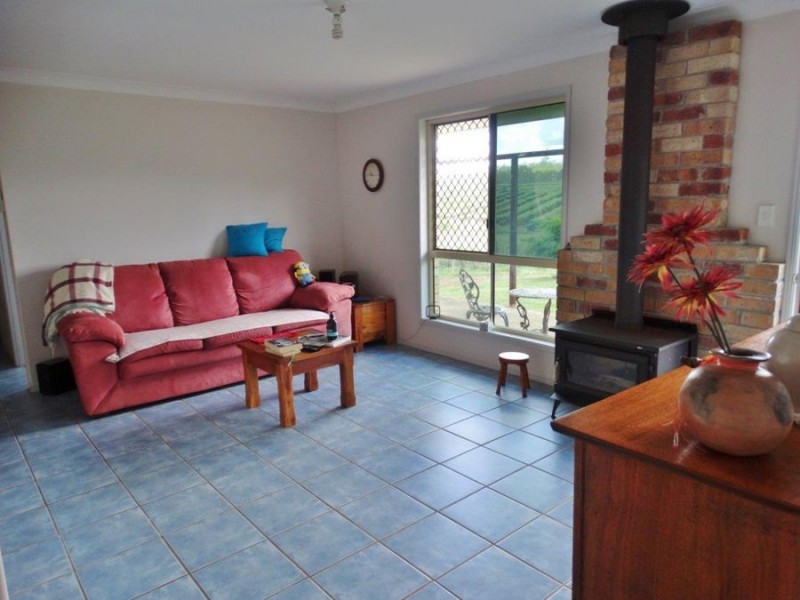 86 Simpsons Road, Bullyard QLD 4671