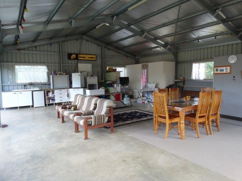 350 Oyster Creek Road, Oyster Creek QLD 4674