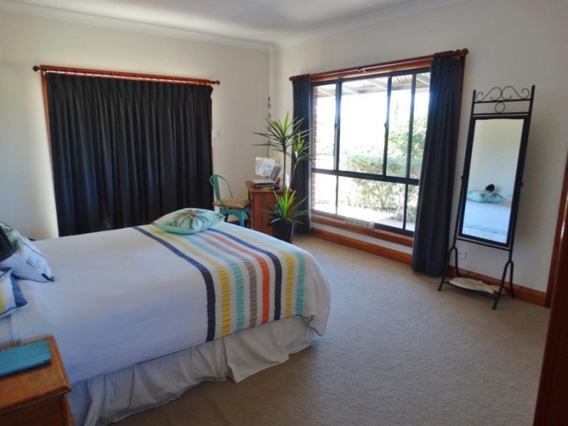 2648 Gin Gin Road, South Kolan QLD 4670