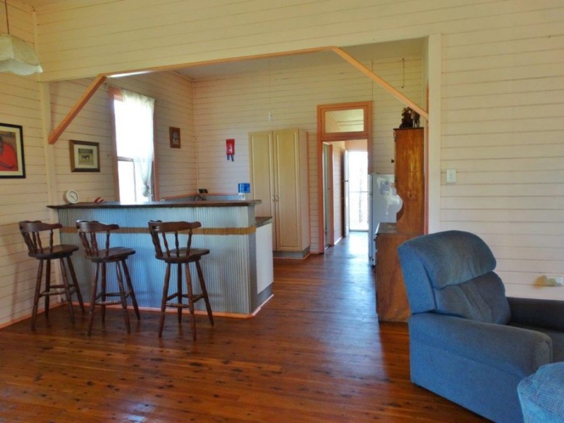 1283 John Clifford Way, Lowmead QLD 4676