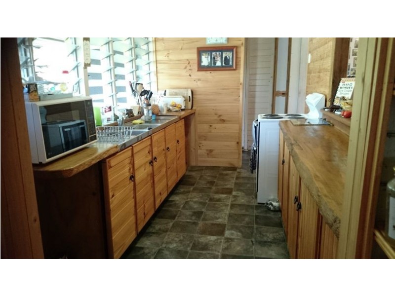 271 Quarry Road, Avondale QLD 4670