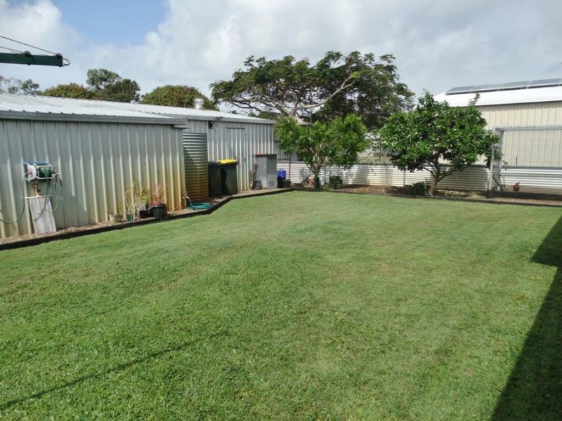 10 Wattle Street, Winfield QLD 4670
