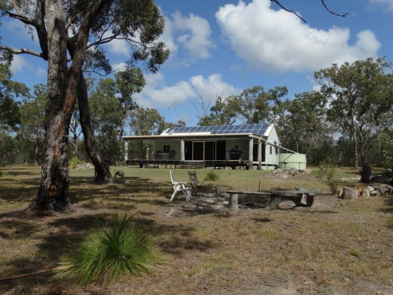 560 Matchbox Road, Deepwater QLD 4674