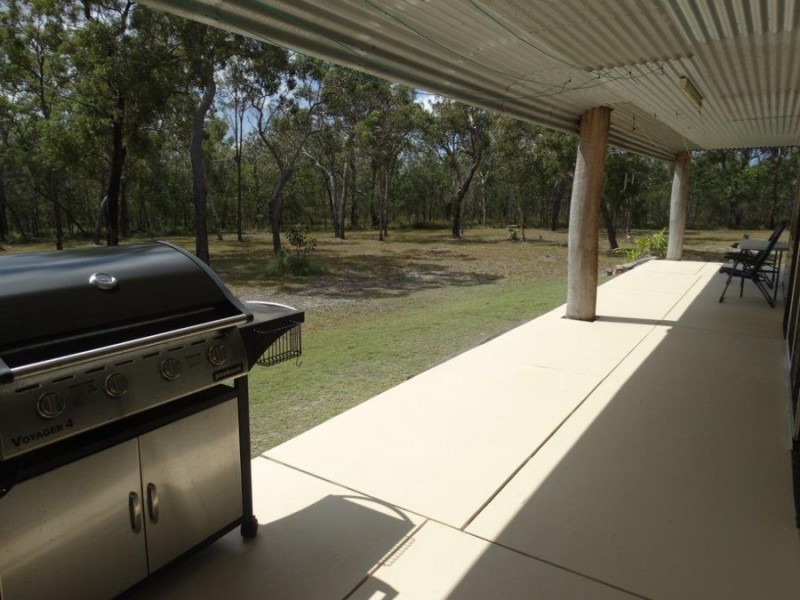 560 Matchbox Road, Deepwater QLD 4674