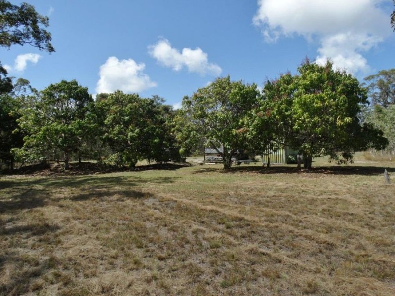 560 Matchbox Road, Deepwater QLD 4674