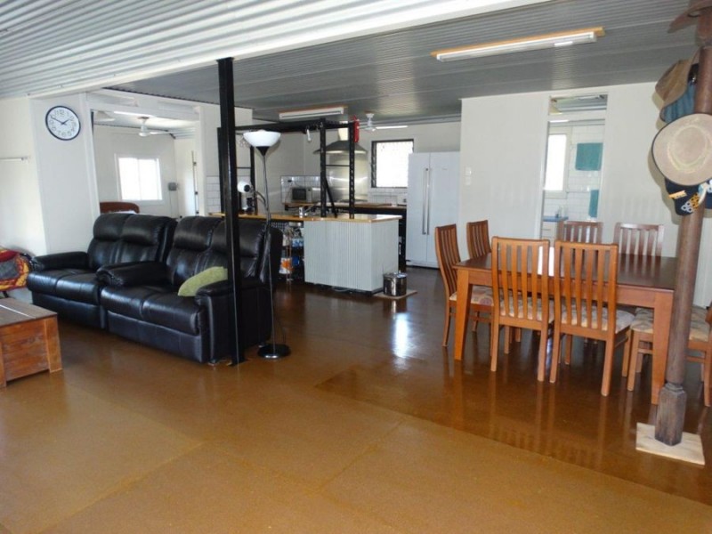 560 Matchbox Road, Deepwater QLD 4674