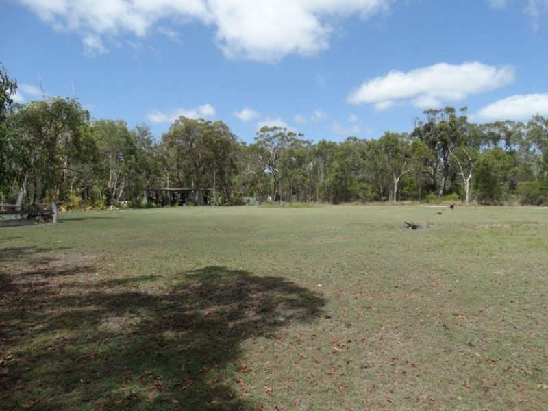 299 Lindy Drive, Rules Beach QLD 4674