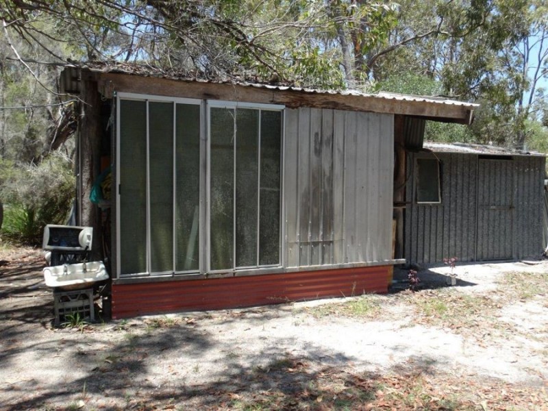 299 Lindy Drive, Rules Beach QLD 4674