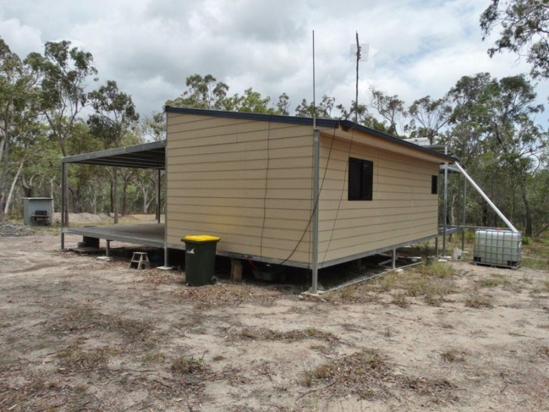 189 Seabreeze Court, Deepwater QLD 4674