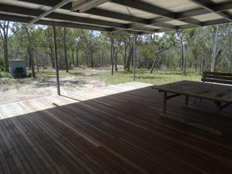 189 Seabreeze Court, Deepwater QLD 4674