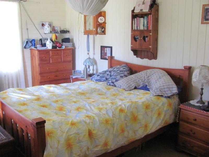 457 Deepwater Road, Deepwater QLD 4674