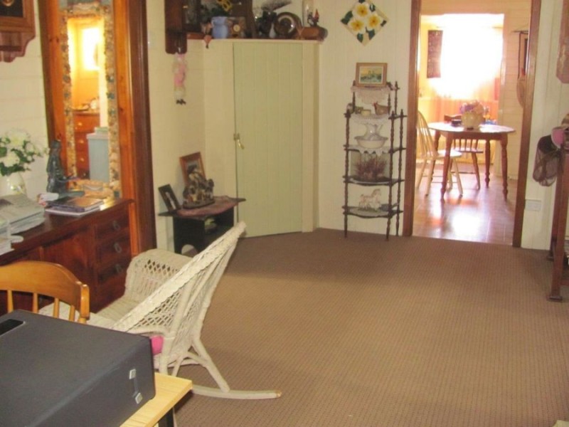 457 Deepwater Road, Deepwater QLD 4674