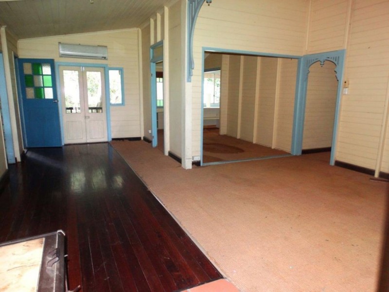 1030 Round Hill Road, Captain Creek QLD 4677