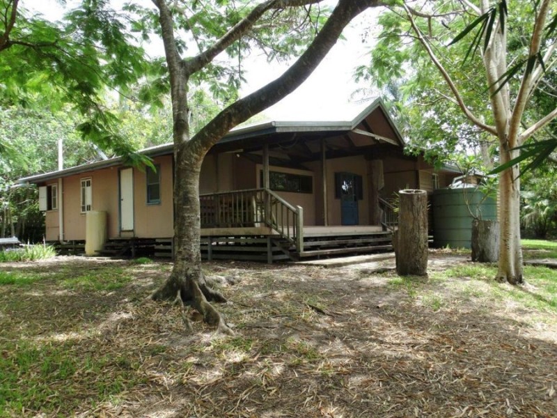 1030 Round Hill Road, Captain Creek QLD 4677