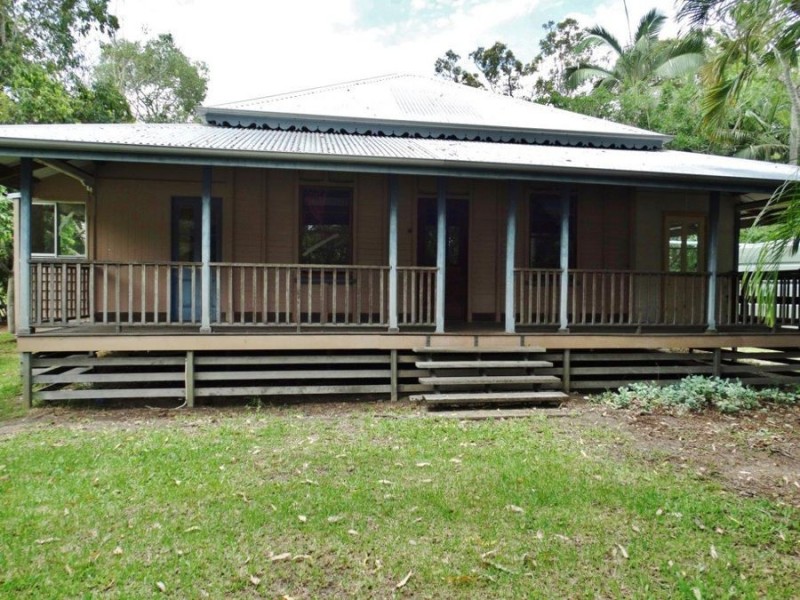 1030 Round Hill Road, Captain Creek QLD 4677