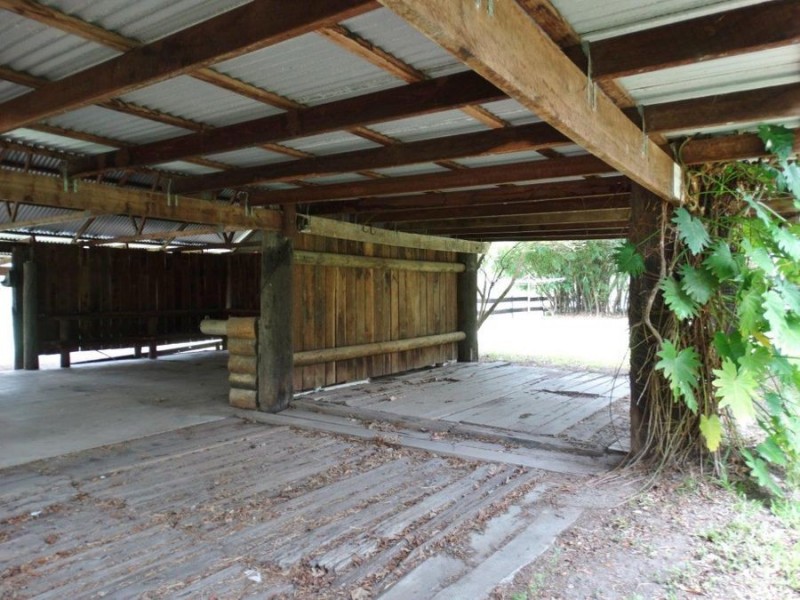 1030 Round Hill Road, Captain Creek QLD 4677